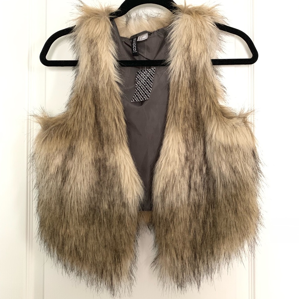 NWT H&M Faux Fur Vest